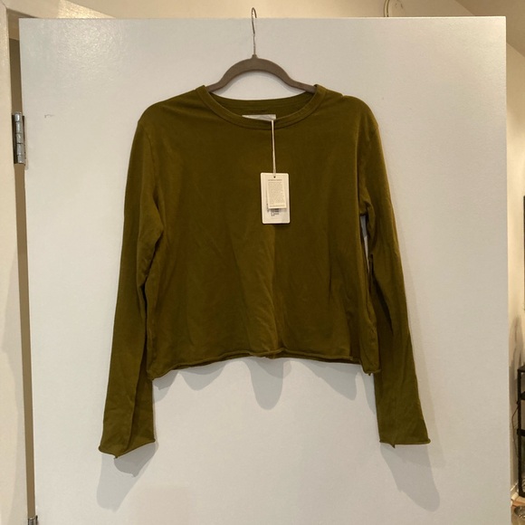 🔸NWT🔸The Great Long Sleeve Crop Tee in Fir Green - Picture 8 of 13